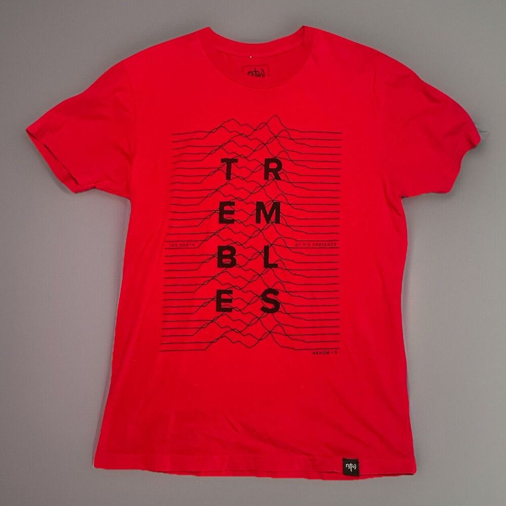 Ntw Not of this world t Shirt TREMBLES medium